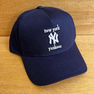 Similar items 7de0c705-e215-4fdc-8b07-6236dc6136920499f35e-3741-4041-aa09-609451